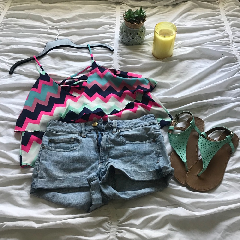 Light wash American Eagle Outfitters jean shorts